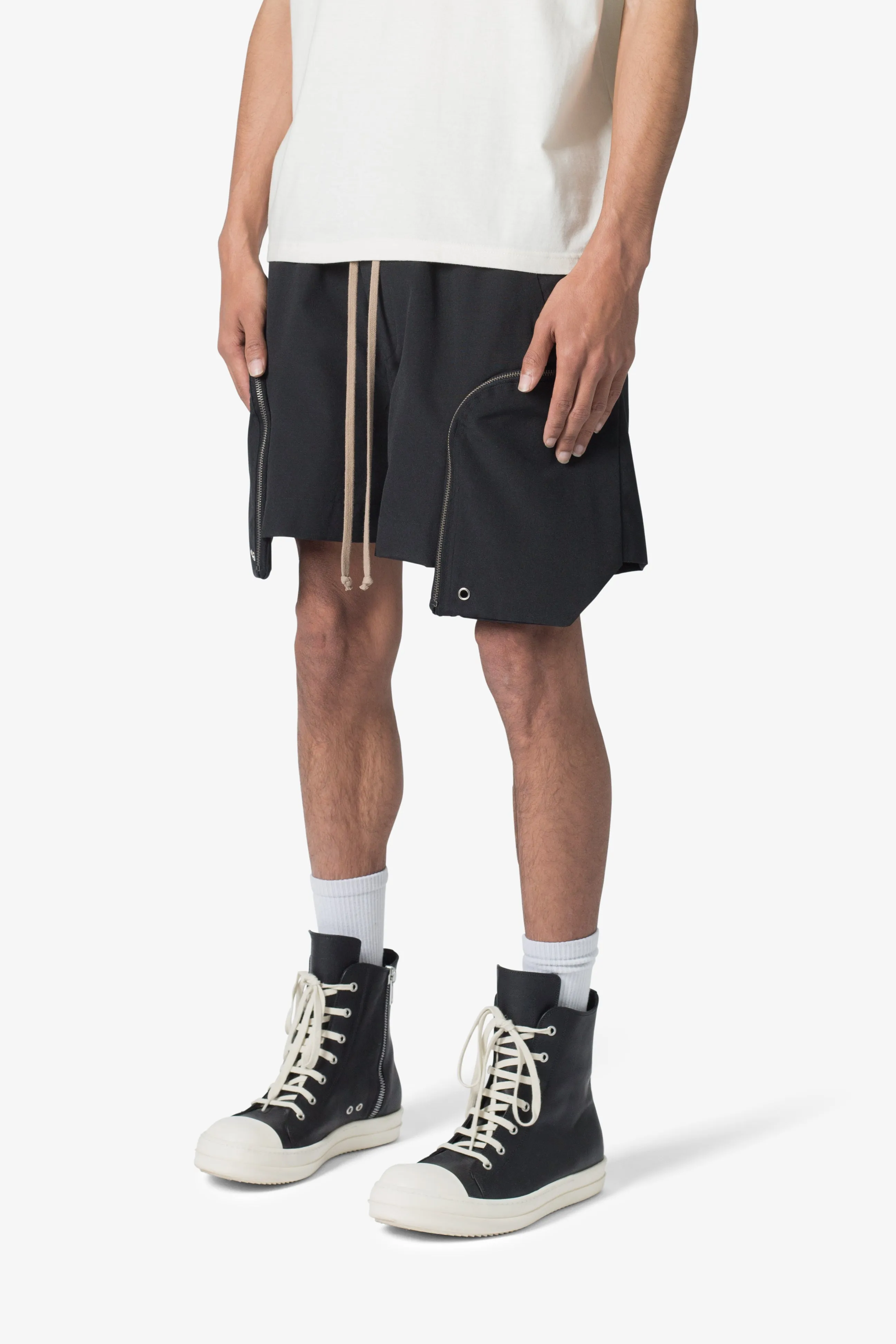 Front Pocket Geo Shorts - Black