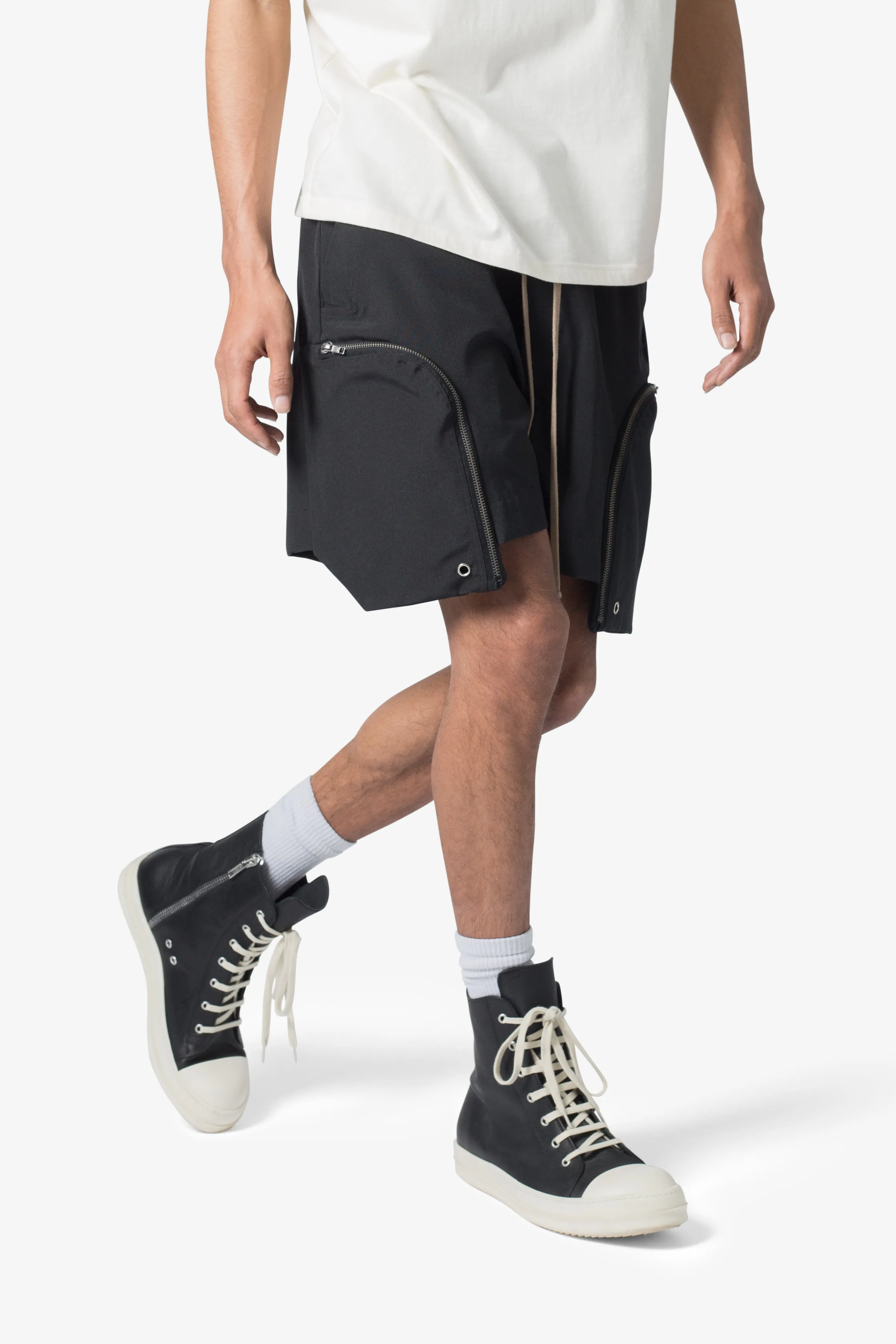 Front Pocket Geo Shorts - Black