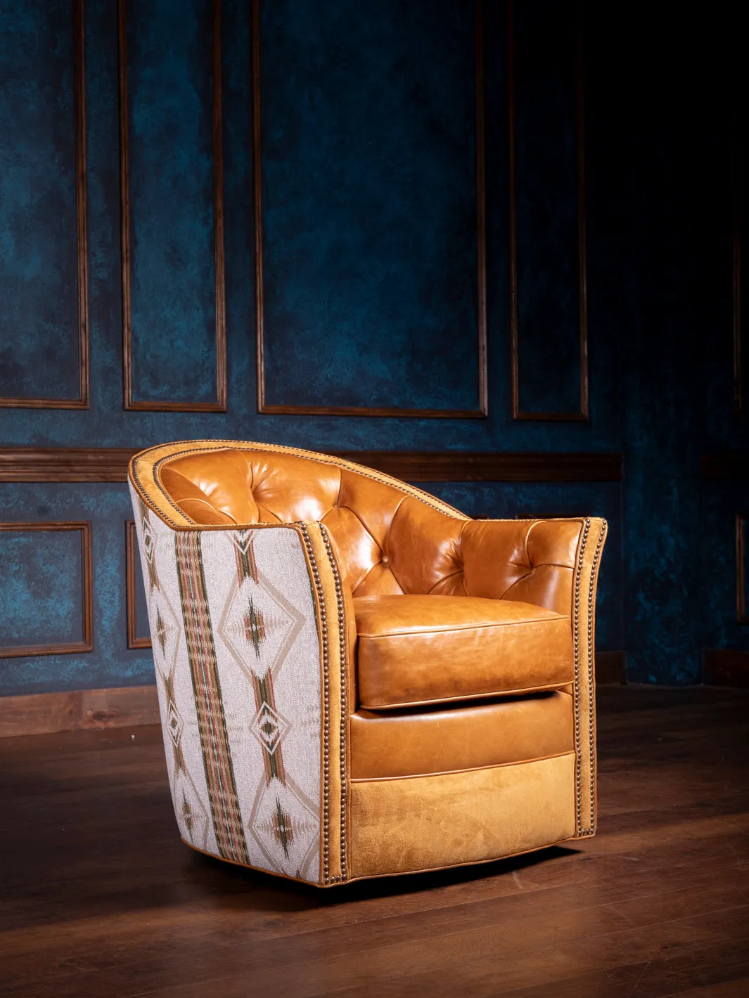 Tufted Desert Leather Swivel Chair